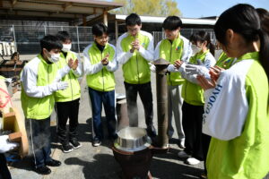 かまど炊きご飯に特産カレーで親睦を深めました！